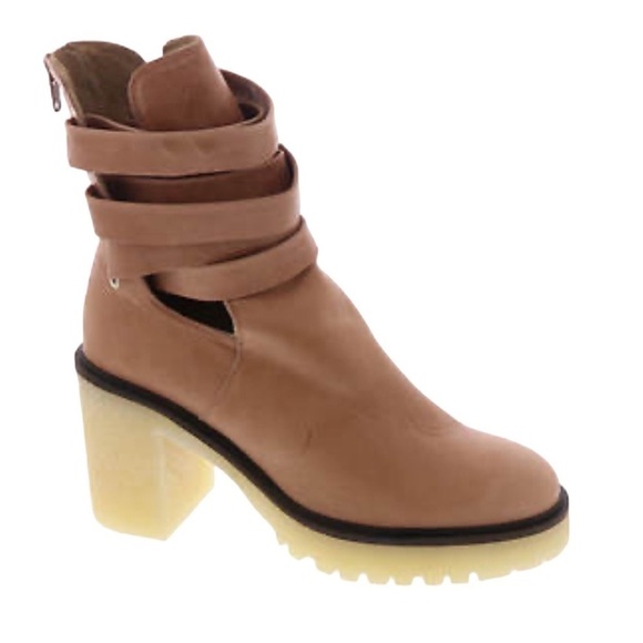 Free People Booties Jesse Cutout SZ 40 NEW